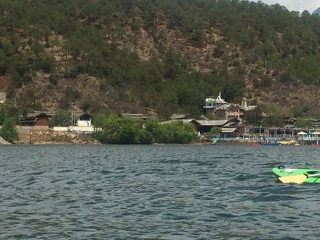 拉市海美泉在水一方农庄