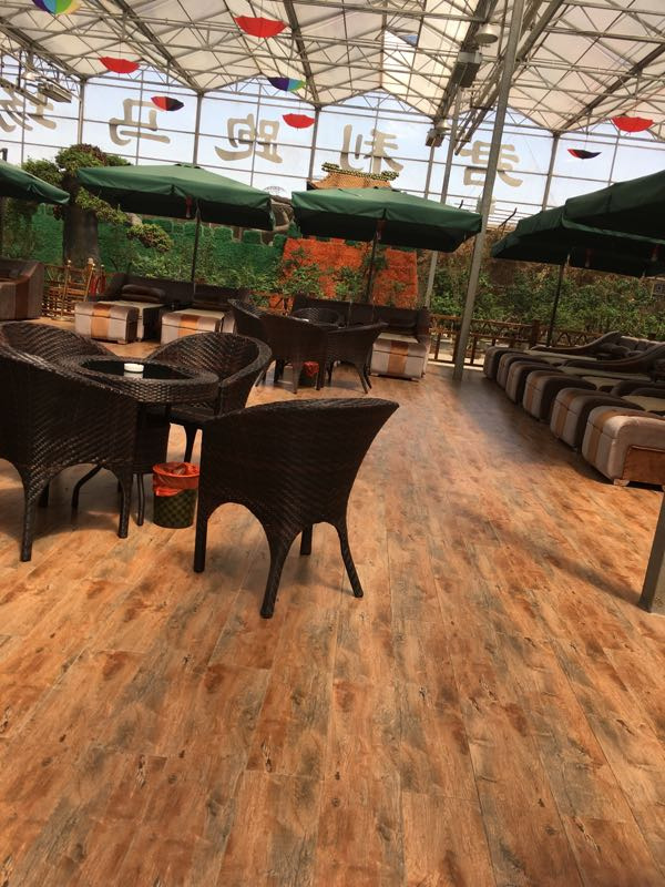 君利生态温泉庄园