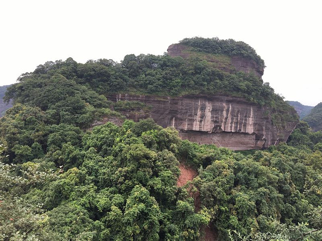 "...行露营，所以先去的百丈峡等景区，第二天去的阳元山景区，该景区虽然不高但是非常陡峭，还是非常刺激_丹霞山"的评论图片