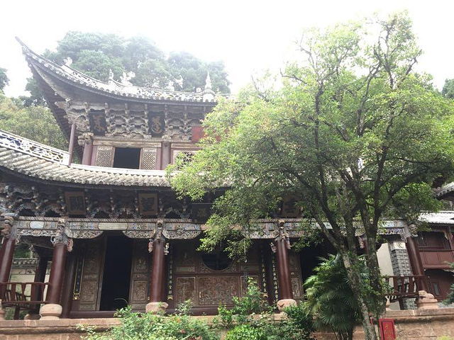 2022很喜欢巍宝山,这次去拜访道长,感觉山灵水秀,很多蘑菇,很喜欢巍宝山,这次去拜访道长,感觉山灵水..._巍宝山-评论-去哪儿攻略