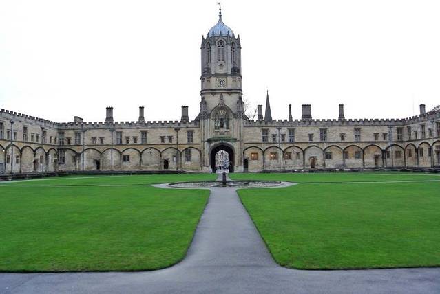 牛津大学