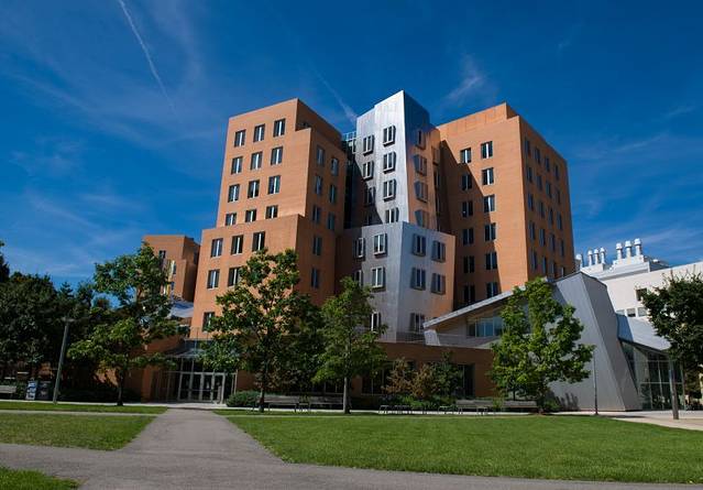 麻省理工大学
