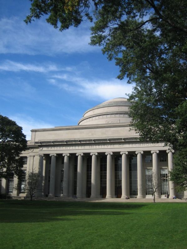 麻省理工大学