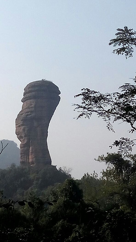 "丹霞山的风景很美丽，值得一游，只是票价太贵了，如果能在八十元左右就性价比高了_丹霞山"的评论图片