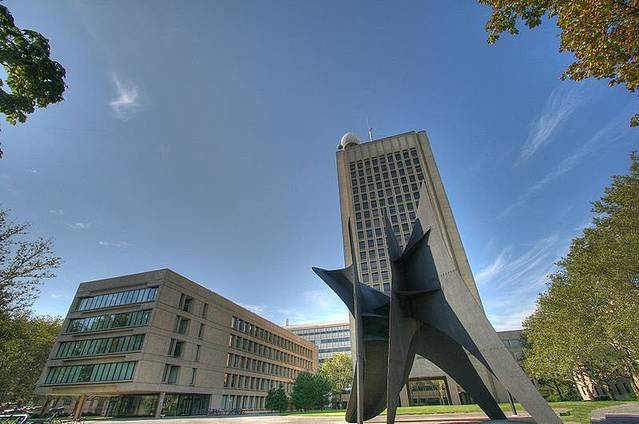 麻省理工大学