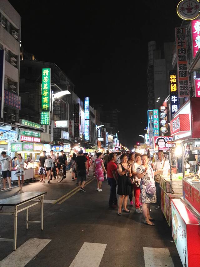 六合夜市