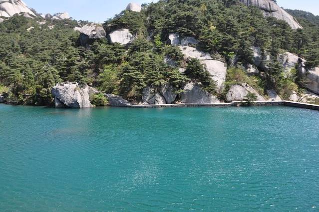 天柱山风景区-炼丹湖