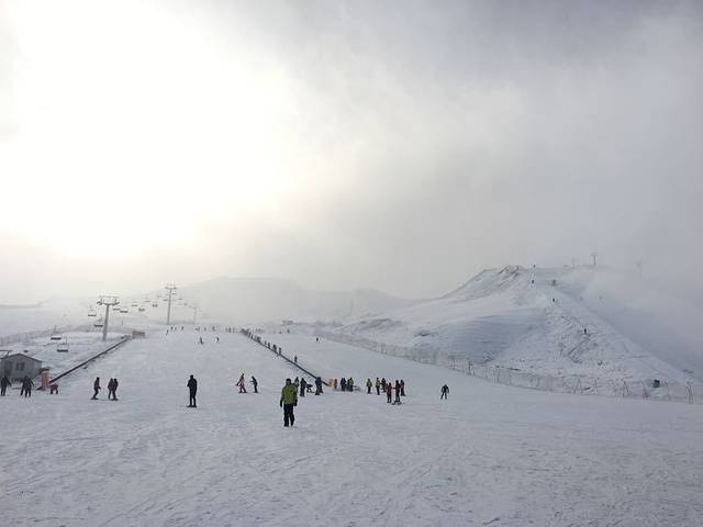 天山天池国际滑雪场