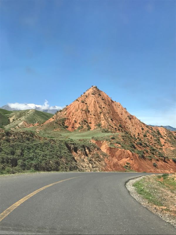 乌苏佛山国家森林公园