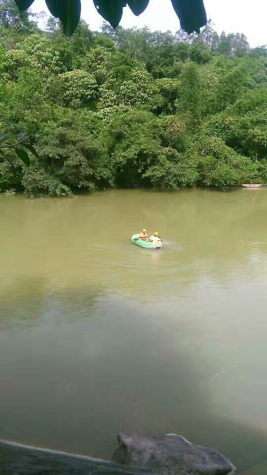 平果鸳鸯滩漂流景区
