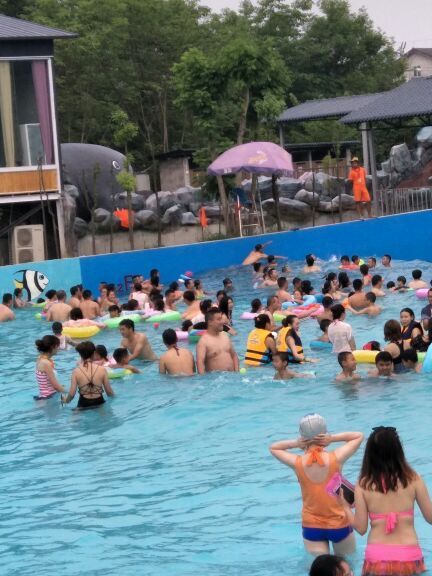 加勒比海水上乐园