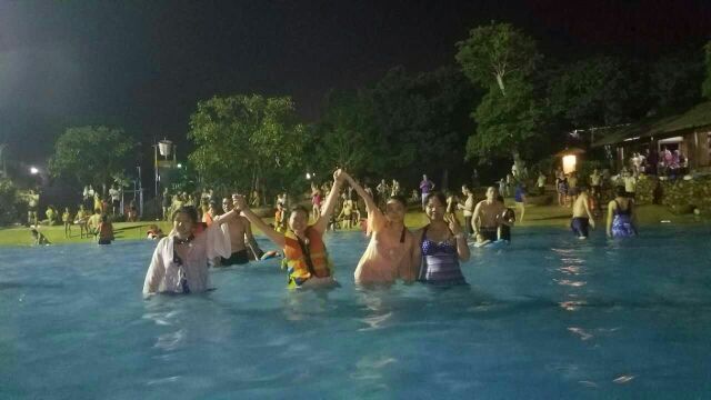 森波拉冰川水谷