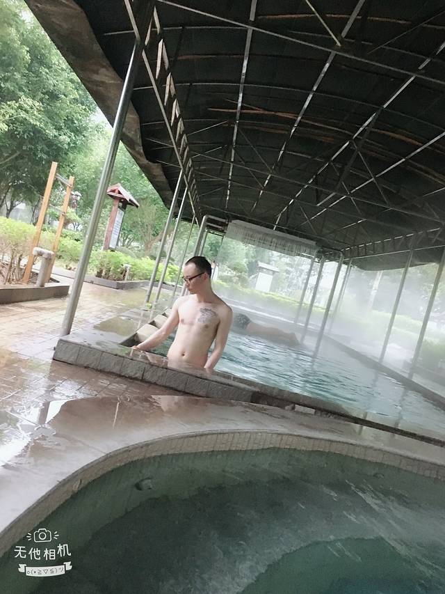 天堂湖温泉度假山庄