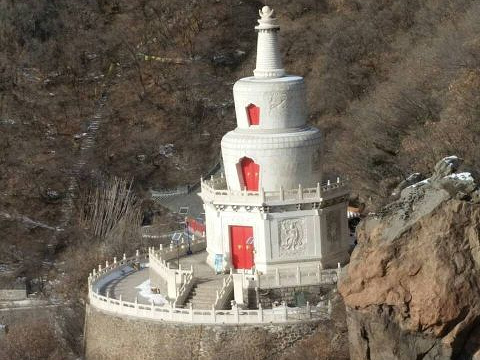 辽阳龙峰山风景区-龙峰古刹旅游景点图片