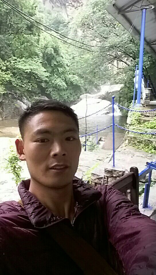 六羊山通天河景区