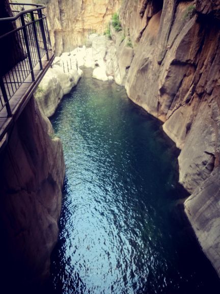 神龙湾生态民俗度假村