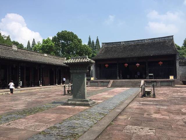 冯岳彩绘台门