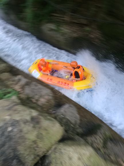 千岛湖仙人谷漂流