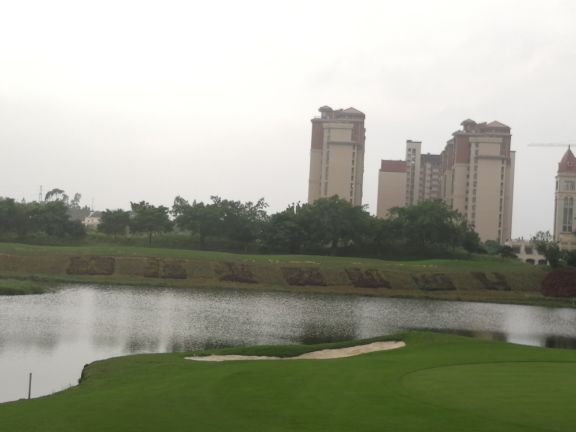 美浪湾高尔夫球会