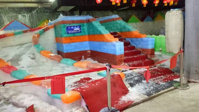 三只熊冰雪王国