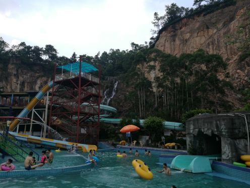 盘古山泉水世界