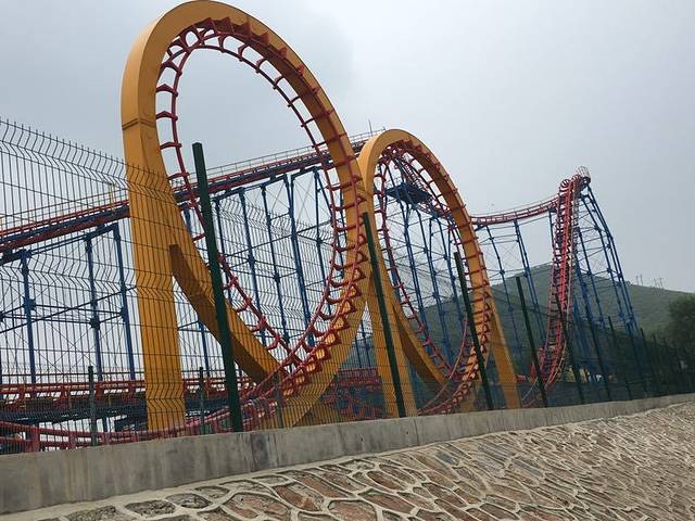 狼牙山龙门湖沙滩欢乐世界