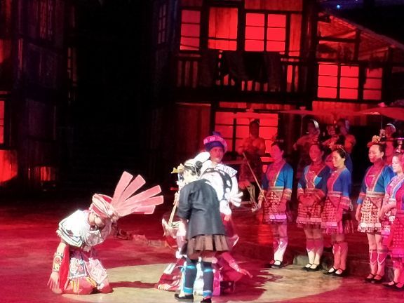 《坐妹》实景演出