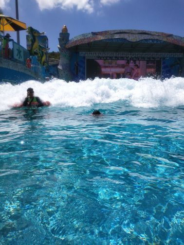 嬉戏海水上乐园