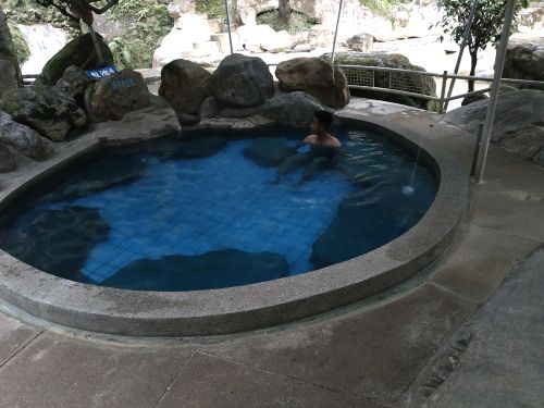 丫沙底瀑布温泉