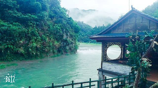 桂林十二滩漂流