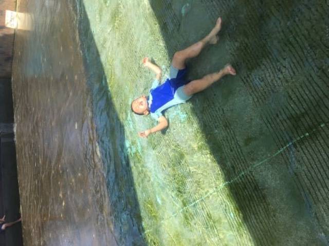 加勒比海水上乐园