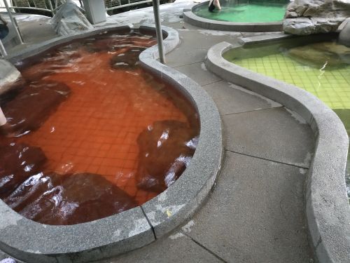 丫沙底瀑布温泉