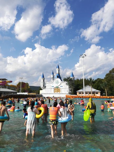 森林童话欢乐谷