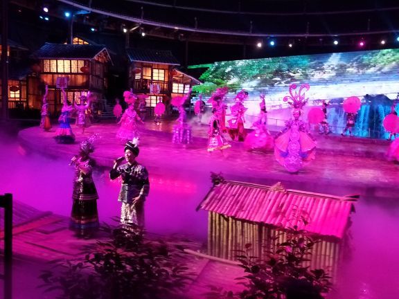 《坐妹》实景演出