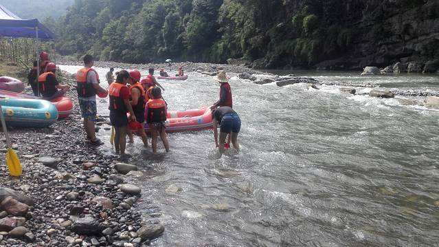 花水湾天府漂流鸭乐园
