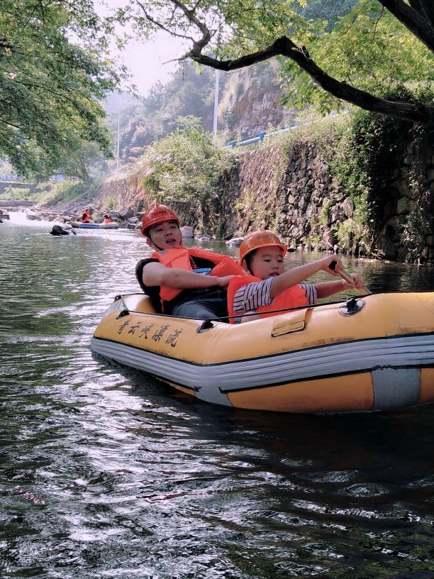 青云峡漂流