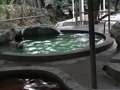 丫沙底瀑布温泉