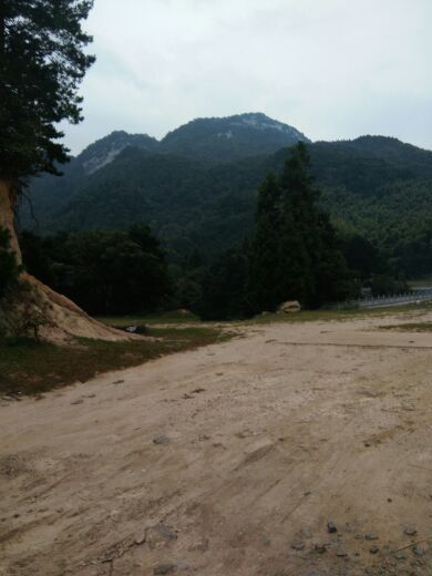 湖北三角山旅游度假区