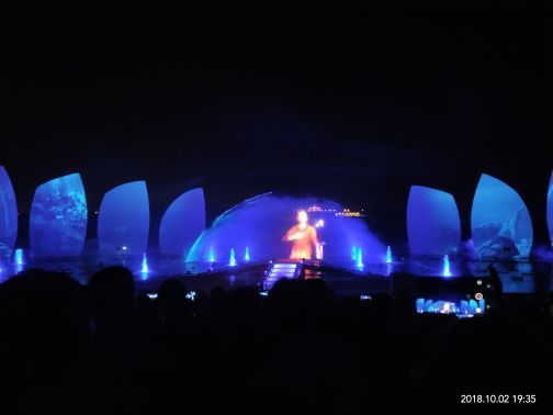 日出东方海之秀