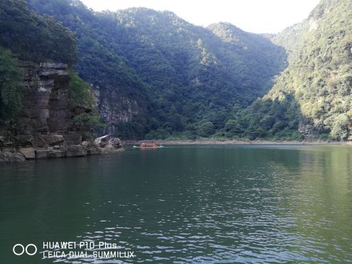 金秀圣堂湖景区