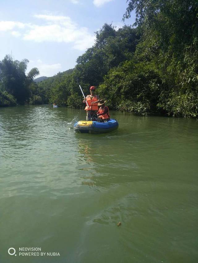 平果鸳鸯滩漂流景区