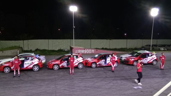 华家班汽车特技表演