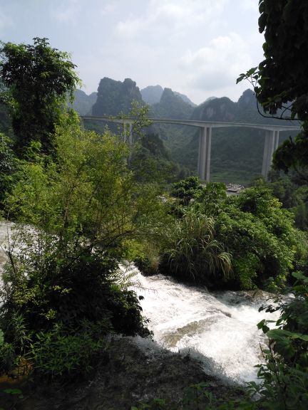 靖西三叠岭瀑布