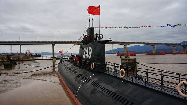 349潜艇观光基地