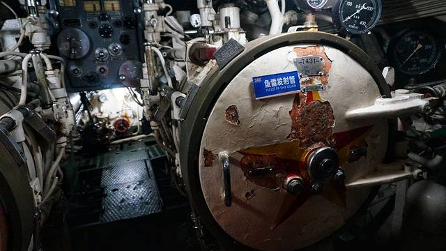 349潜艇观光基地