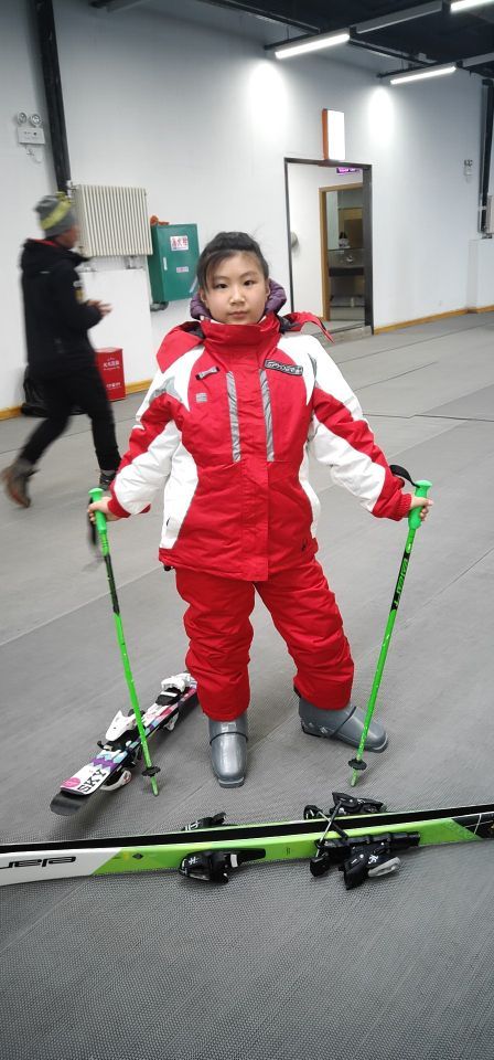 桂林天湖冰雪世界滑雪场