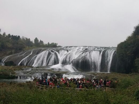 银链坠潭瀑布旅游景点攻略图