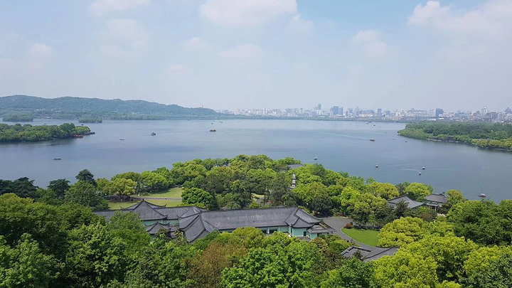 "...感受到，西山处处结可庐，最爱灵隐飞来峰，很美的风景，贴心的服务，实惠的价格，真心不错，值得推荐_三潭印月"的评论图片