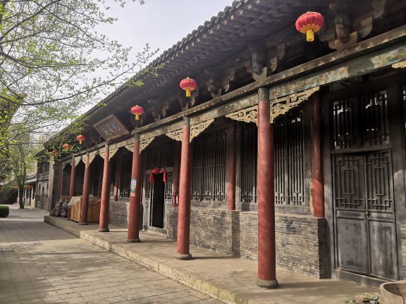 无边寺白塔景区