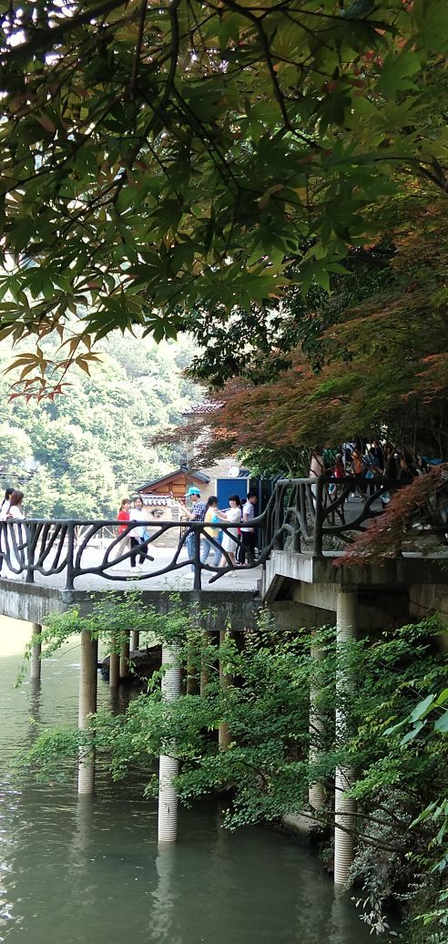 天烛湖仙境景区